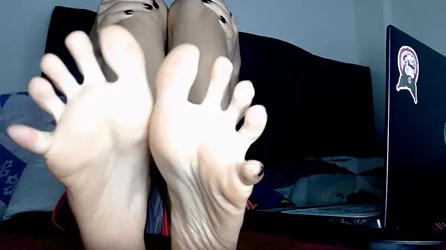 Snapshot of Meghan320 chatting on September 2025 03:17:02 AM Meghan320 online show from September 2025 03:17:02 AM