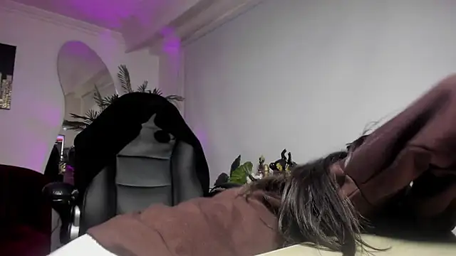 Snapshot of Meghan320 chatting on October 2025 11:33:01 AM Meghan320 online show from October 2025 11:33:01 AM