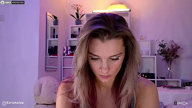 Snapshot of Karamelsw_ chatting on October 2025 11:17:01 PM Karamelsw online show from October 2025 11:17:01 PM