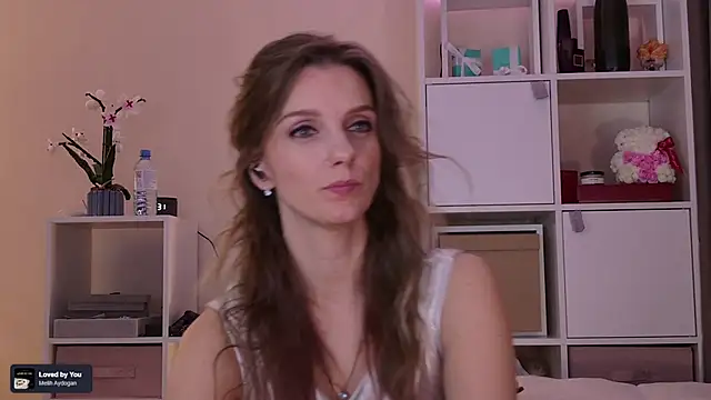 Karamelsw  online show from April 2026 09:32:01 PM