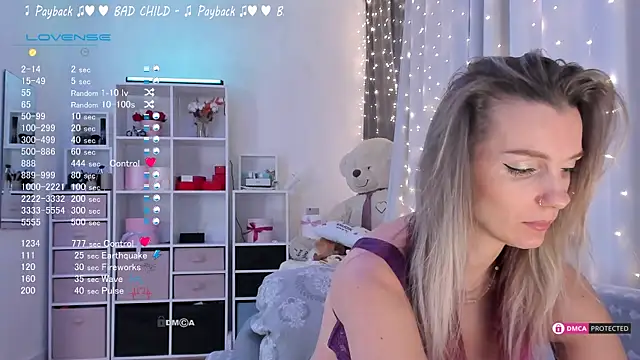 Snapshot of Karamelsw_ chatting on February 2025 12:05:02 AM Karamelsw online show from February 2025 12:05:02 AM