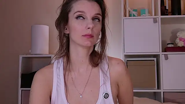 Karamelsw  online show from March 2026 09:04:02 PM