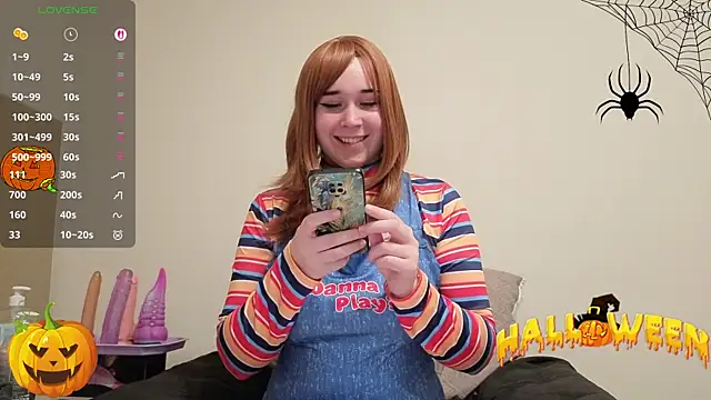 MaryHillx online show from October 2025 01:02:02 AM