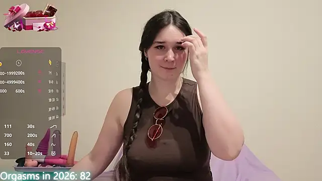 MaryHillx online show from February 2026 08:15:01 PM