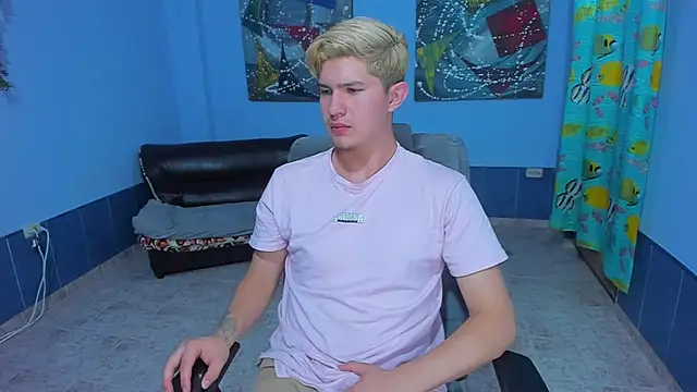 patrik 027 online show from October 2025 08:10:01 PM