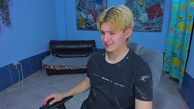 patrik 027 online show from September 2025 06:25:01 PM