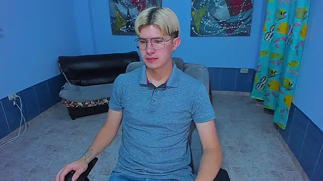 patrik 027 online show from November 2025 07:25:02 PM