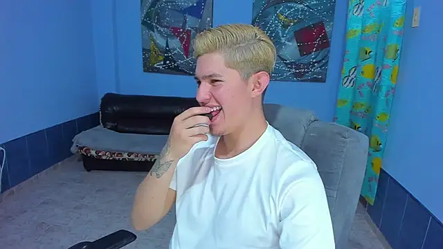 patrik 027 online show from October 2025 07:37:01 PM