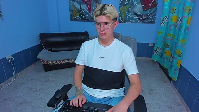 patrik 027 online show from November 2025 08:14:01 AM