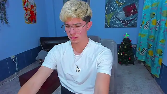 patrik 027 online show from December 2025 07:19:01 AM