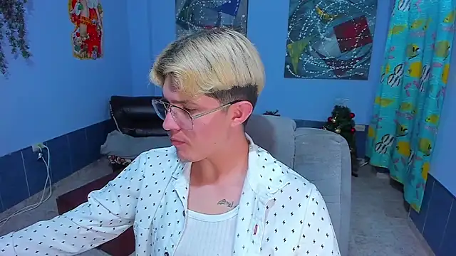 patrik 027 online show from December 2025 06:17:01 PM