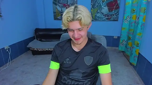 patrik 027 online show from November 2025 08:01:02 PM