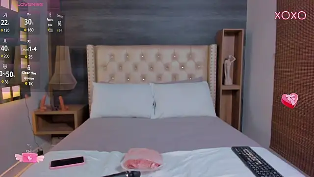 01victoria online show from February 2025 01:06:01 PM