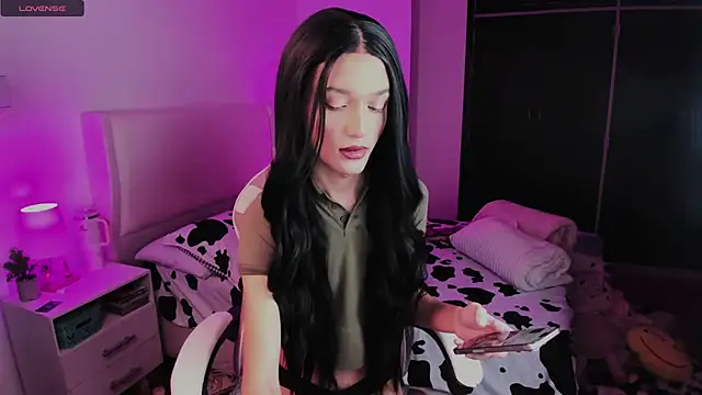 Ainhoads online show from November 2025 07:56:01 AM