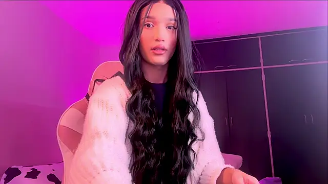 Ainhoads online show from October 2025 03:07:02 AM