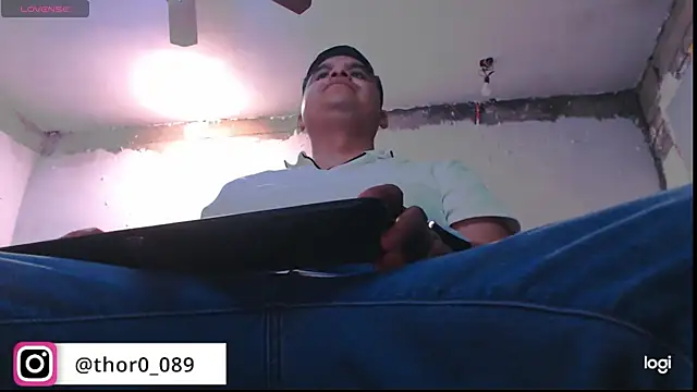 Snapshot of thor000089 chatting on October 2025 04:35:01 AM thor000089 online show from October 2025 04:35:01 AM