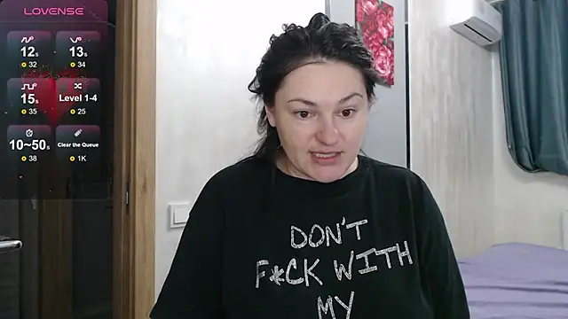 Stacy Davice online show from October 2025 05:15:01 PM