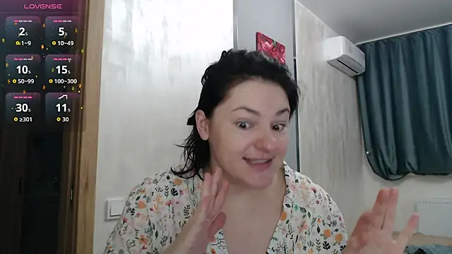 Stacy Davice online show from November 2025 05:28:02 PM