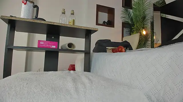 Snapshot of candy_sweet_ chatting on October 2025 07:14:01 PM candy sweet online show from October 2025 07:14:01 PM