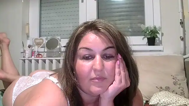 Mileva88 online show from September 2025 06:45:02 PM