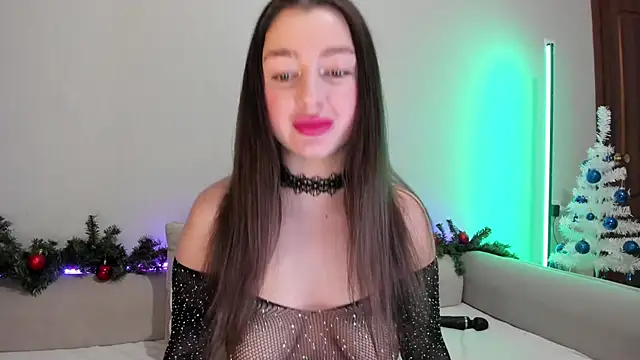 Snapshot of Mia_Callme chatting on December 2024 02:42:02 PM Mia Callme online show from December 2024 02:42:02 PM