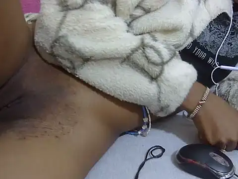 bellarincandy online show from December 2025 06:25:01 PM