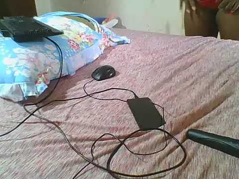 Snapshot of CuteJ chatting on March 2025 07:09:02 AM CuteJ online show from March 2025 07:09:02 AM