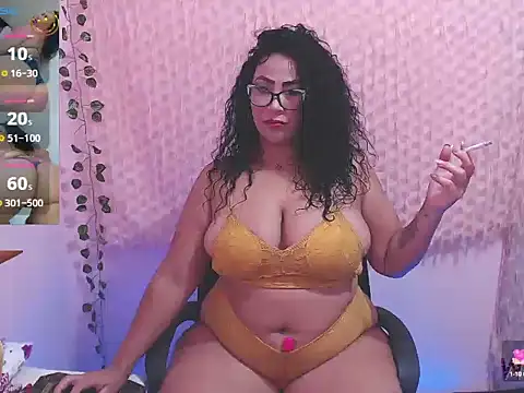 Snapshot of mature_beautifull chatting on September 2025 10:10:02 PM mature beautifull online show from September 2025 10:10:02 PM