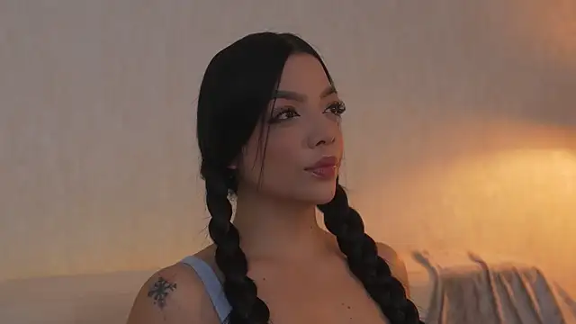 sarah hiill online show from March 2026 01:12:01 PM