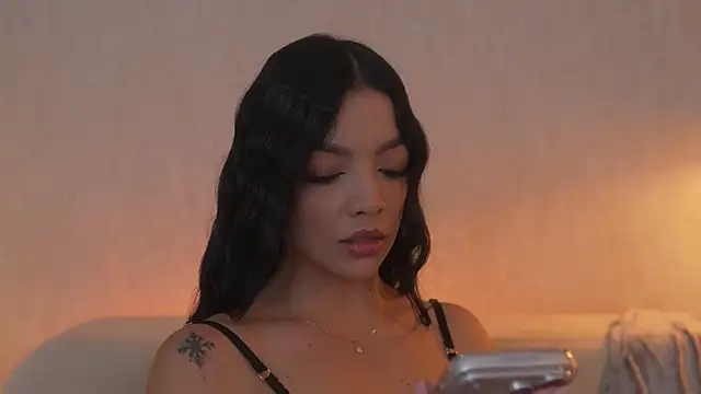 sarah hiill online show from March 2026 11:43:02 PM