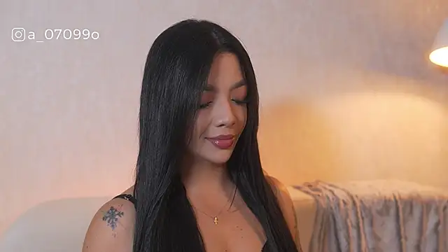 sarah hiill online show from December 2025 09:29:01 PM