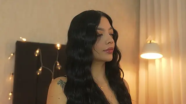 sarah hiill online show from April 2026 12:07:02 PM