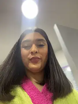 Snapshot of MiahWindsor chatting on July 2026 10:23:01 PM MiahWindsor online show from July 2026 10:23:01 PM