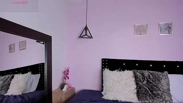 CeliWoods online show from November 2025 11:47:01 AM