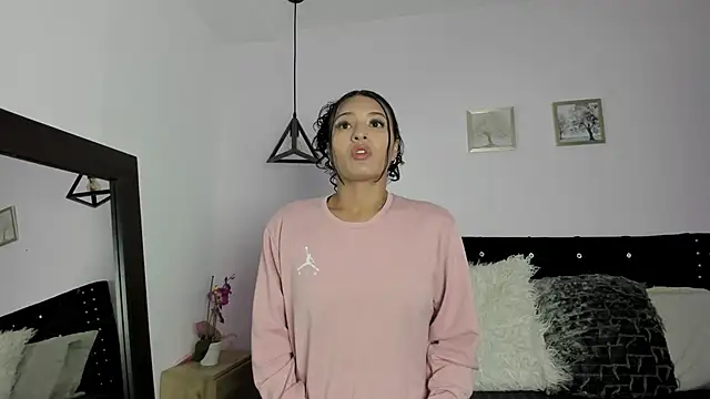 CeliWoods online show from November 2025 11:21:01 AM