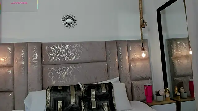 CeliWoods online show from April 2026 11:12:01 AM