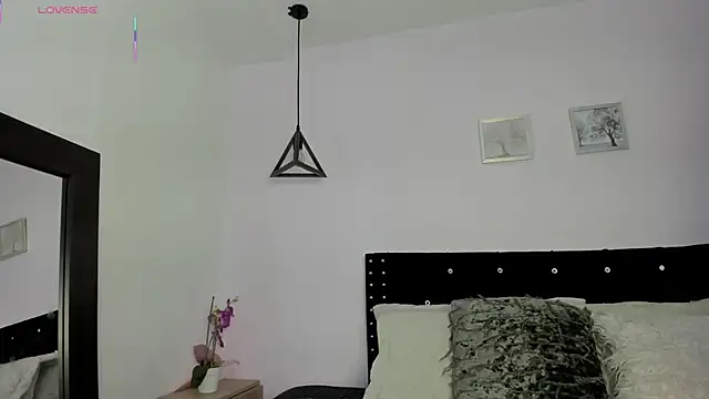 CeliWoods online show from November 2025 11:21:01 AM