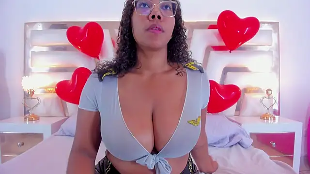 Aisharhodes00 online show from February 2025 02:00:02 PM