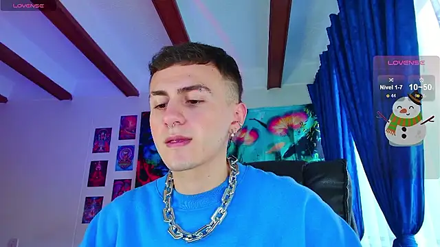 Snapshot of dimitri-bilak chatting on December 2024 10:17:02 PM dimitri-bilak online show from December 2024 10:17:02 PM