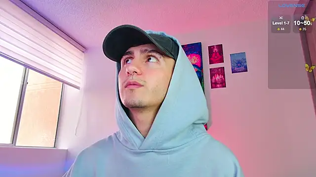 Snapshot of dimitri-bilak chatting on November 2025 10:09:01 PM dimitri-bilak online show from November 2025 10:09:01 PM