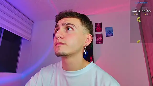 Snapshot of dimitri-bilak chatting on November 2025 12:47:02 AM dimitri-bilak online show from November 2025 12:47:02 AM