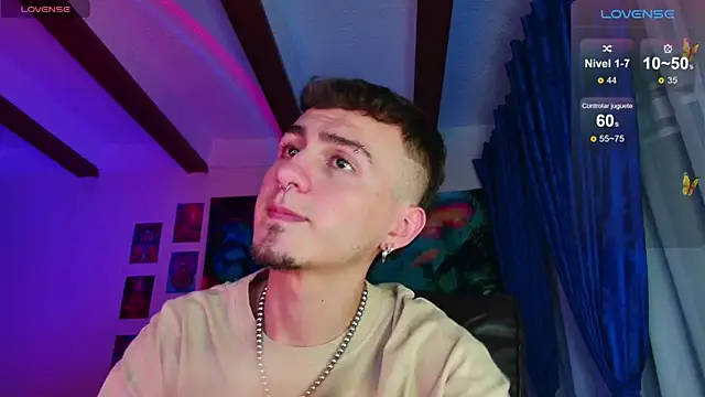 Snapshot of dimitri-bilak chatting on January 2025 11:45:01 PM dimitri-bilak online show from January 2025 11:45:01 PM