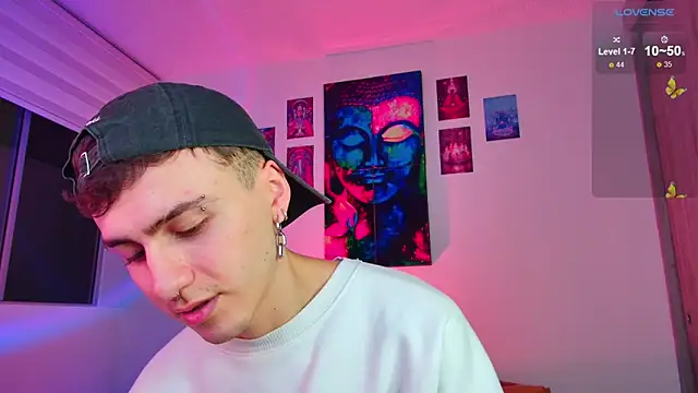 Snapshot of dimitri-bilak chatting on November 2025 12:32:01 AM dimitri-bilak online show from November 2025 12:32:01 AM