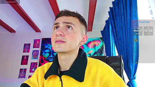 Snapshot of dimitri-bilak chatting on December 2024 09:39:01 PM dimitri-bilak online show from December 2024 09:39:01 PM