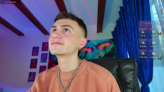 Snapshot of dimitri-bilak chatting on December 2024 10:35:01 PM dimitri-bilak online show from December 2024 10:35:01 PM