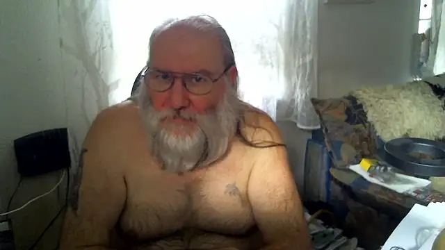 Snapshot of SexySantaC chatting on September 2025 09:48:01 AM SexySantaC online show from September 2025 09:48:01 AM