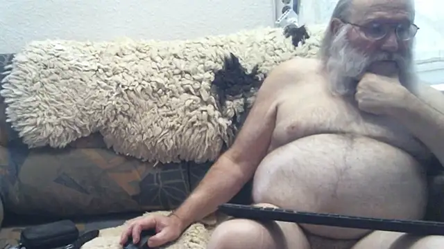 Snapshot of SexySantaC chatting on October 2025 05:12:02 PM SexySantaC online show from October 2025 05:12:02 PM