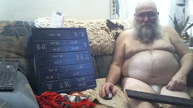 SexySantaC online show from December 2025 08:10:02 PM