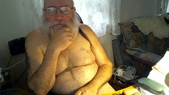 Snapshot of SexySantaC chatting on October 2025 03:02:02 PM SexySantaC online show from October 2025 03:02:02 PM