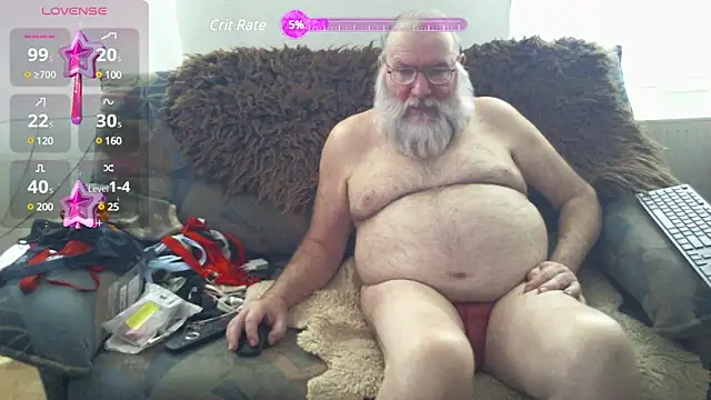 Snapshot of SexySantaC chatting on February 2025 08:38:02 PM SexySantaC online show from February 2025 08:38:02 PM